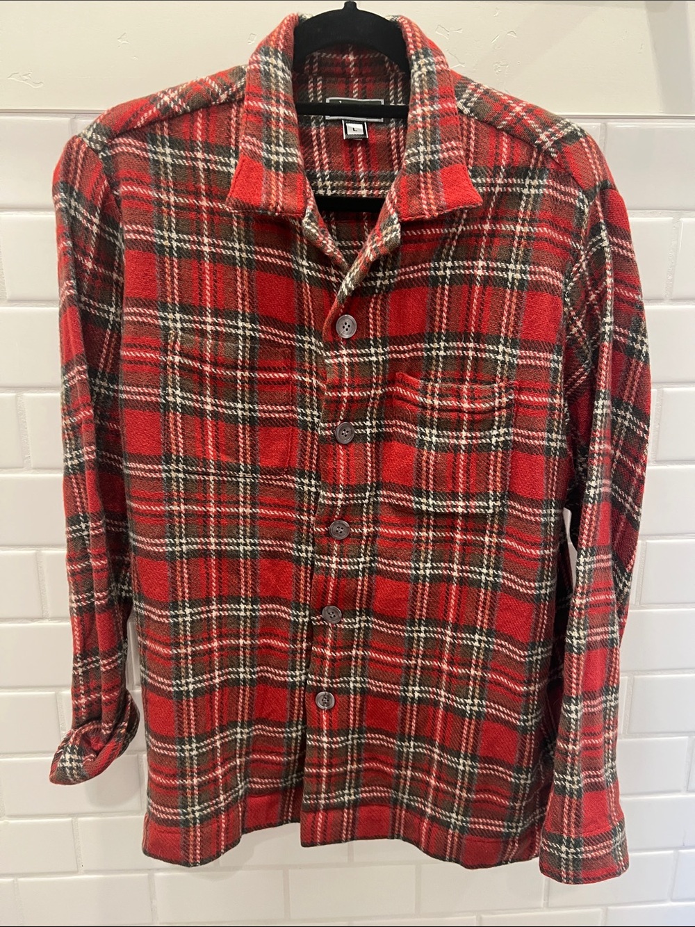 Unisex Red Plaid Button-Up Shirt - Classic Wool Flannel